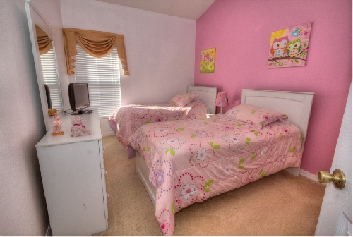 2195.013-Twin Bedroom.jpg